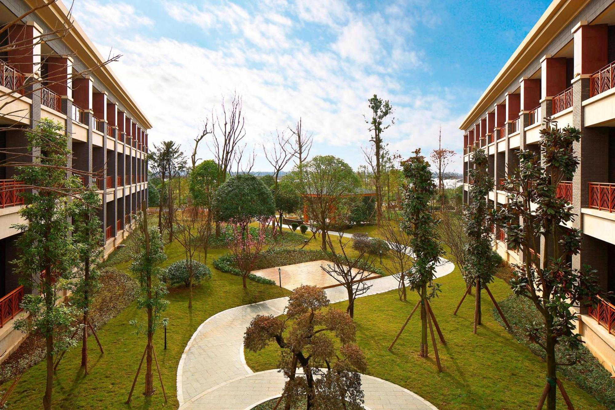 Four Points By Sheraton Chengdu, Anren Екстериор снимка